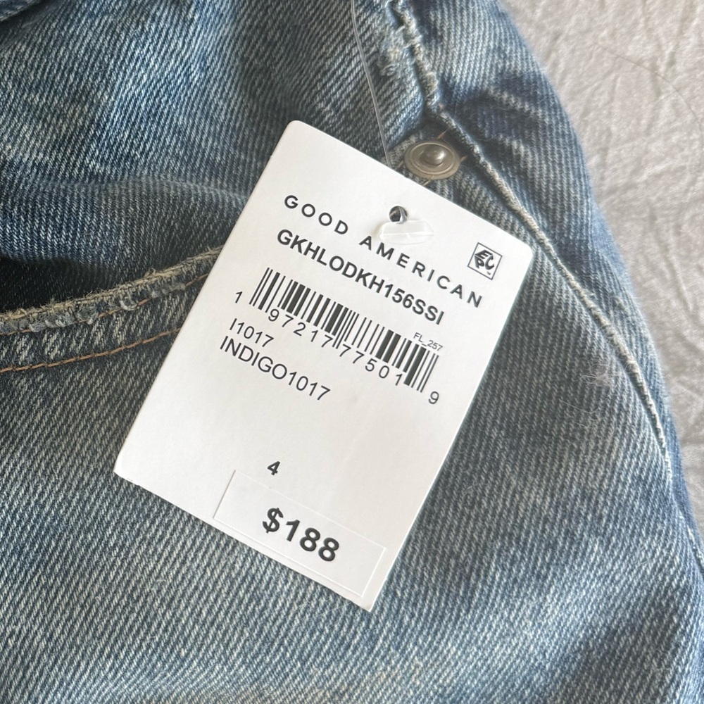 Good American The Khloe Jean in Indigo1017 - Picture 6 of 9